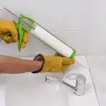 Le joint salle de bain comment faire pour le remplacer